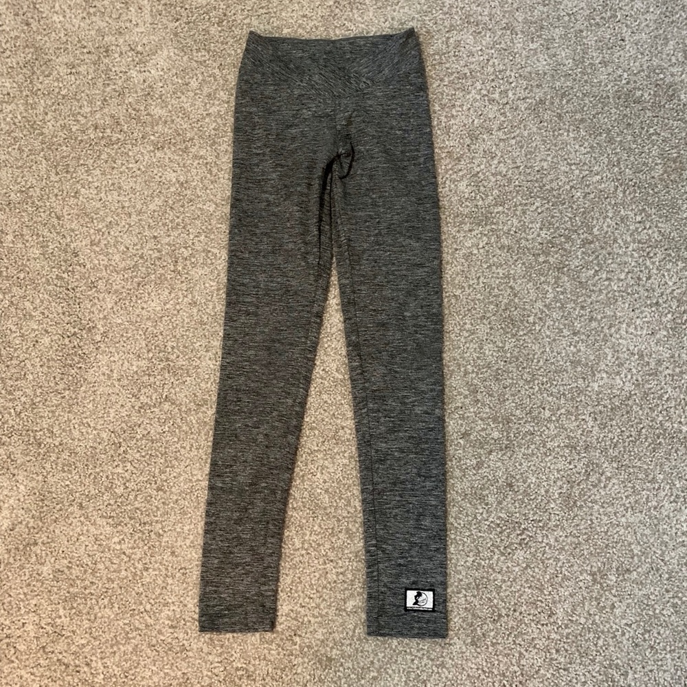 Celestial Bodiez booty scrunch V cut leggings
